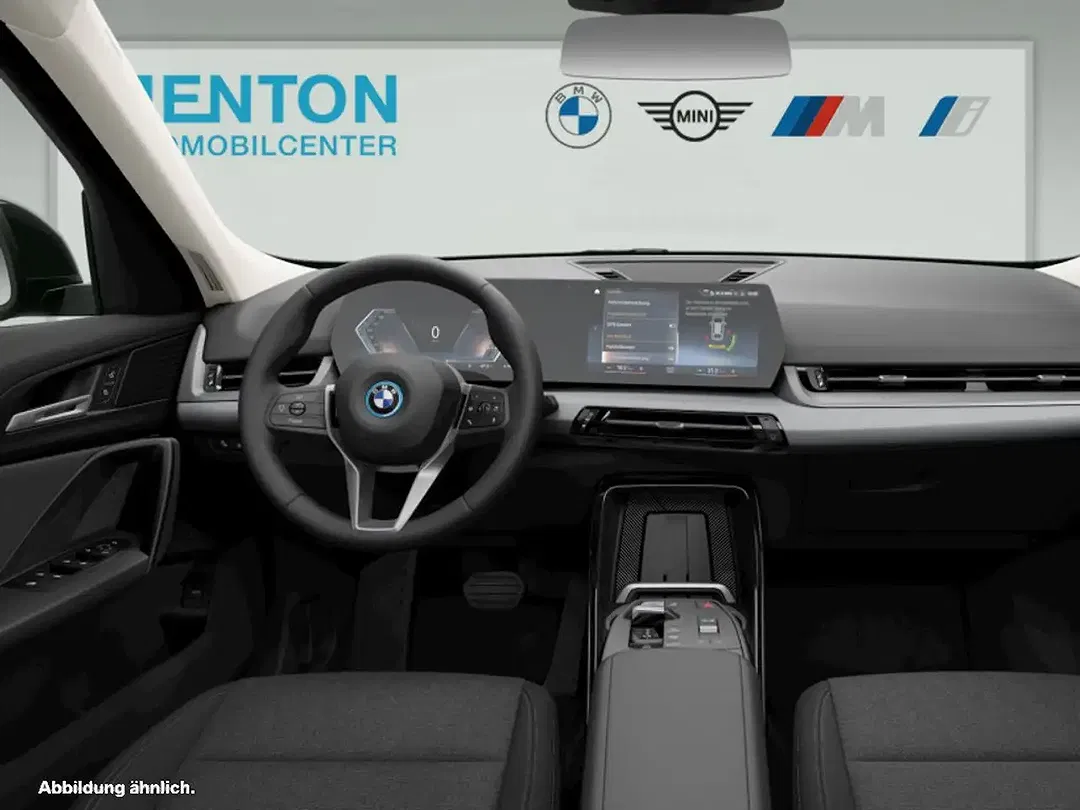 BMW iX1 - Thumbnail 5