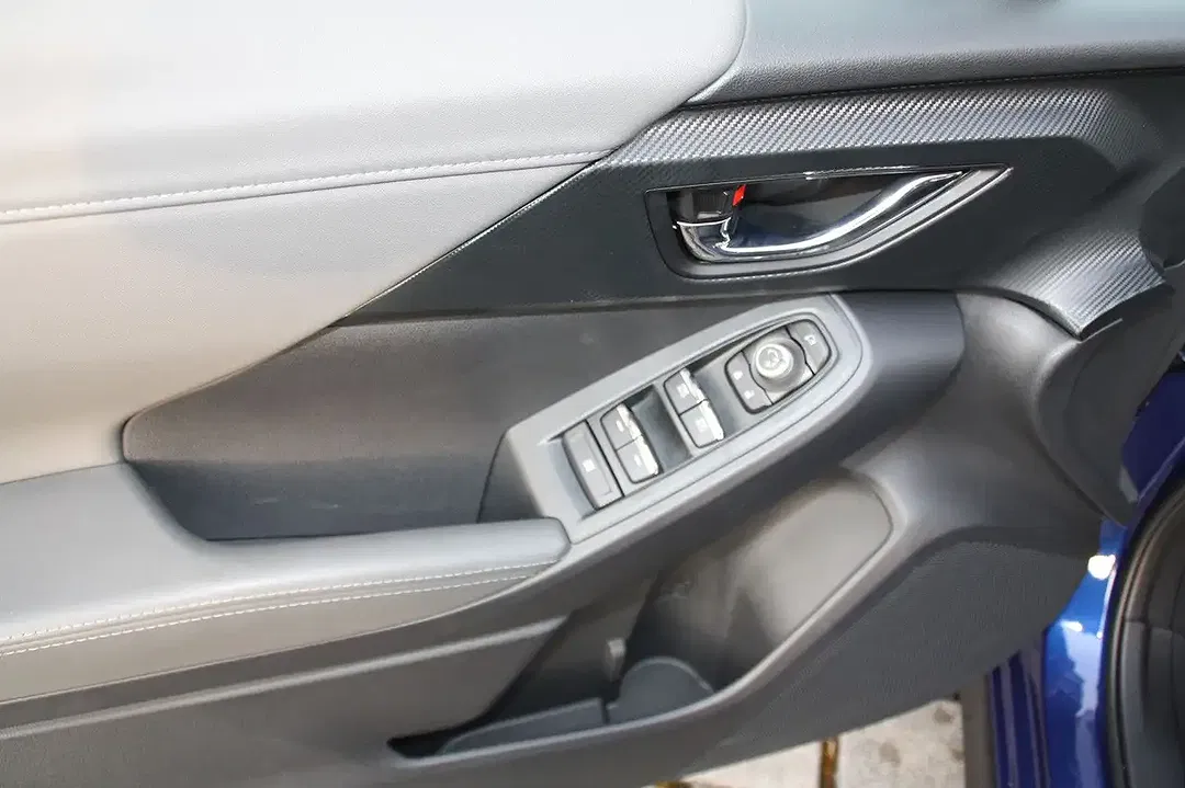Subaru Crosstrek - Thumbnail 14
