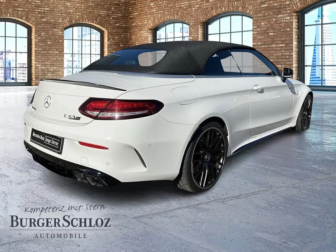 Mercedes-Benz C 63 AMG - Thumbnail 5
