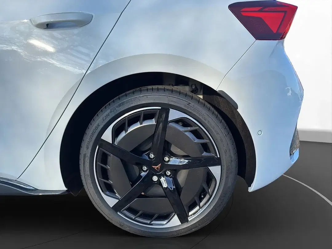 CUPRA Born - Thumbnail 12