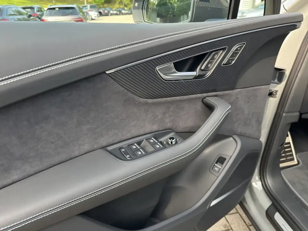 Audi Q7 - Thumbnail 14