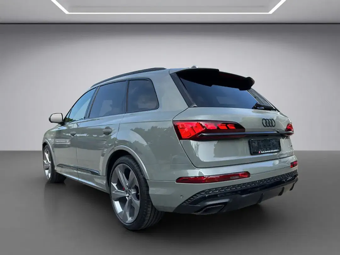 Audi Q7 - Thumbnail 4
