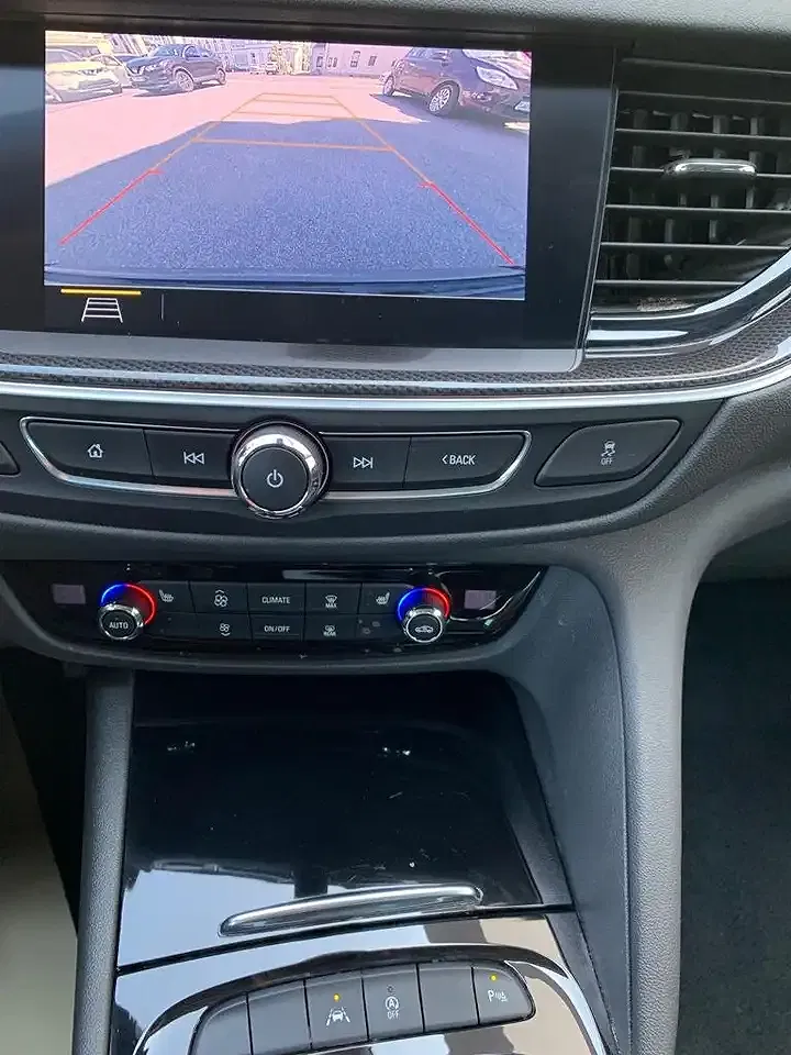 Opel Insignia - Thumbnail 10