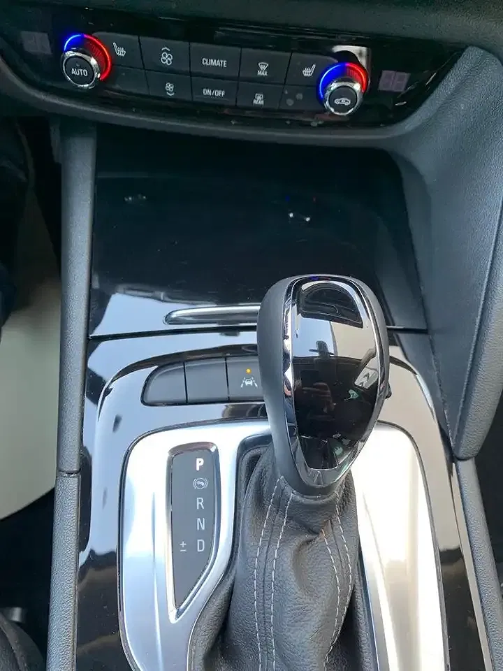Opel Insignia - Thumbnail 12