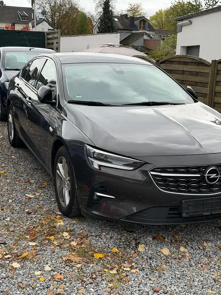 Opel Insignia - Thumbnail 2