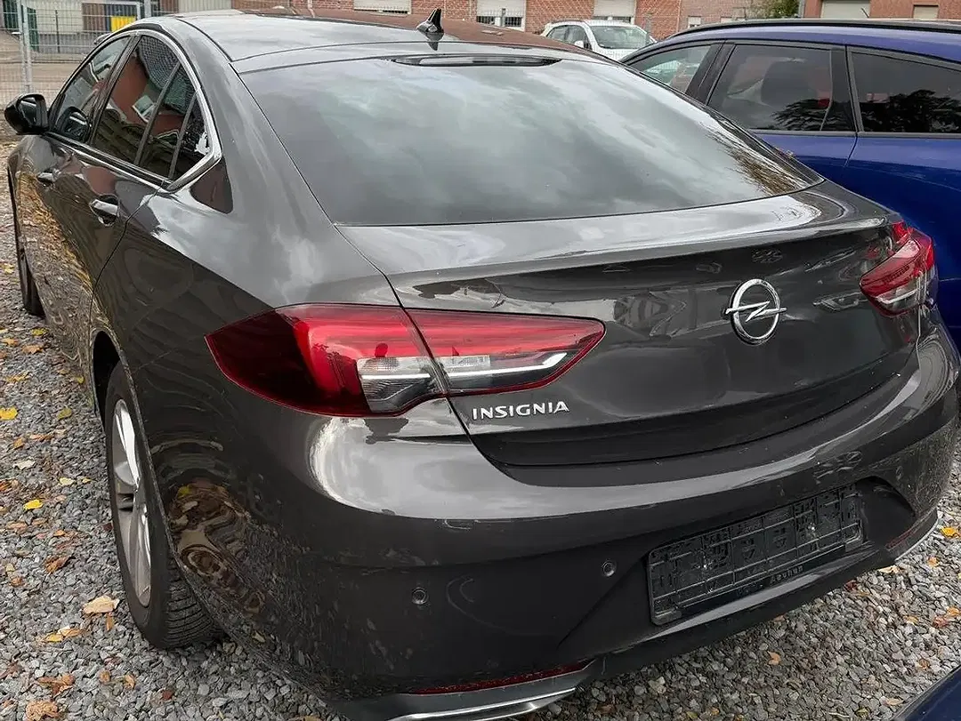 Opel Insignia - Thumbnail 4