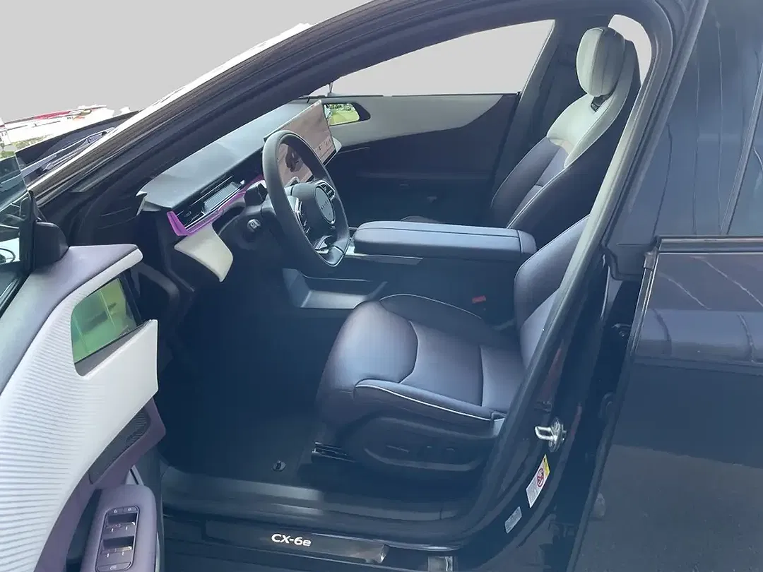 Mazda CX-6e - Thumbnail 9