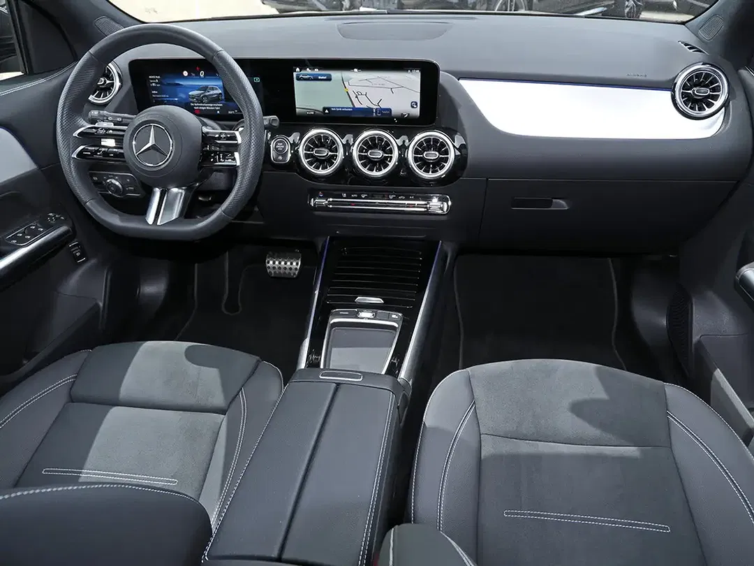 Mercedes-Benz GLA 200 - Thumbnail 14