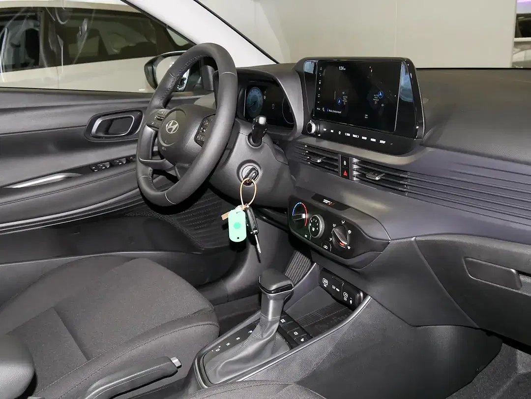 Hyundai i20 - Thumbnail 3
