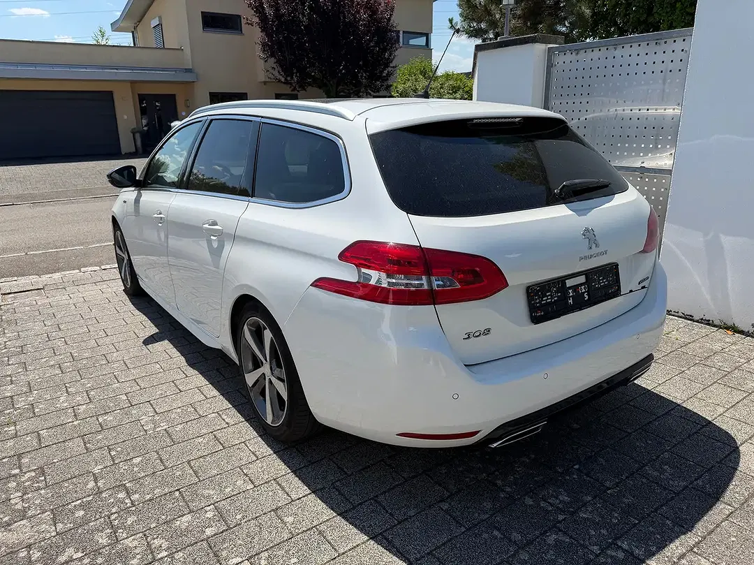 Peugeot 308 - Thumbnail 6