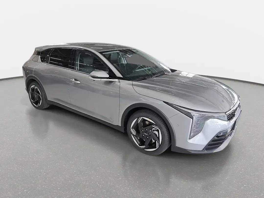 Kia K4 - Thumbnail 2