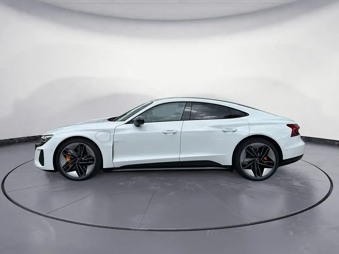Audi RS e-tron GT - Thumbnail 2