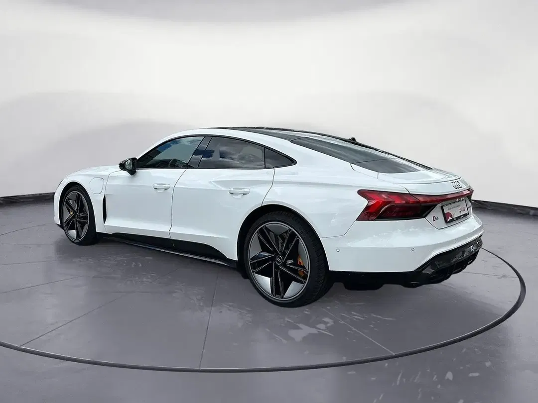 Audi RS e-tron GT - Thumbnail 3