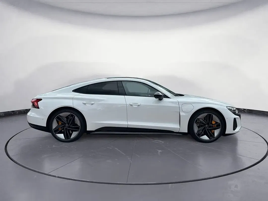 Audi RS e-tron GT - Thumbnail 5