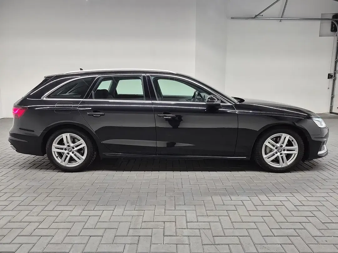 Audi A4 - Thumbnail 5
