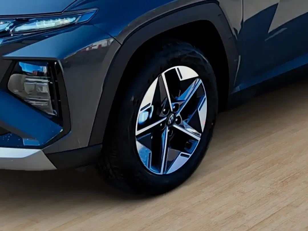 Hyundai TUCSON - Thumbnail 6