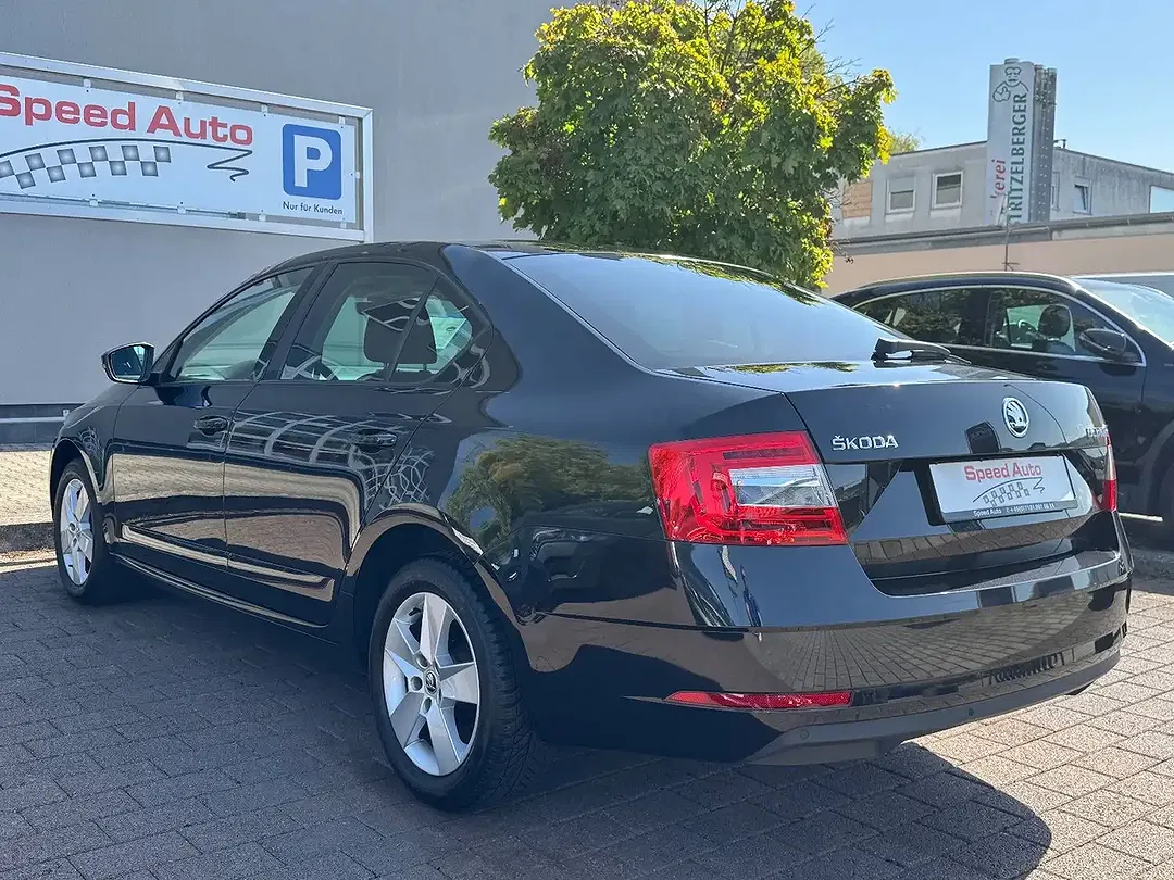 Skoda Octavia - Thumbnail 7