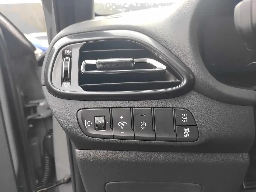 Hyundai i30 - Thumbnail 11