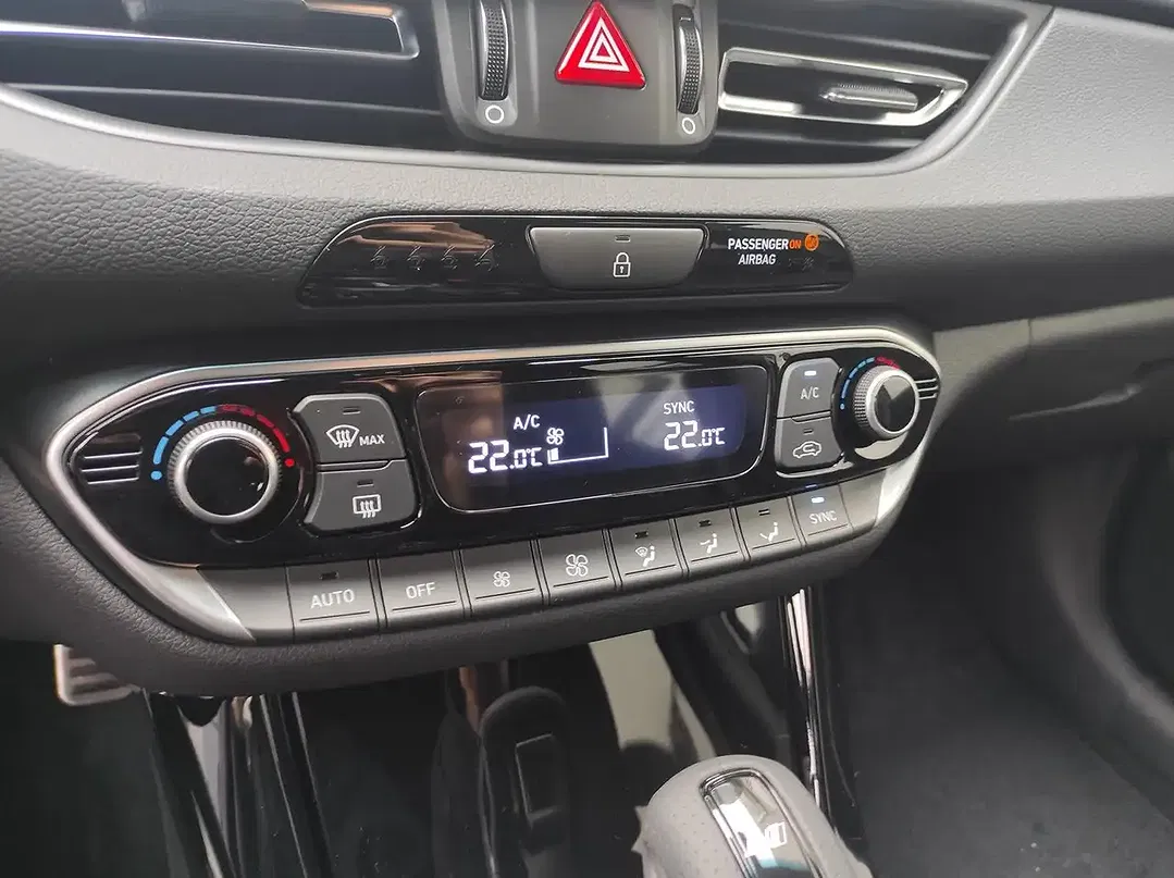 Hyundai i30 - Thumbnail 14