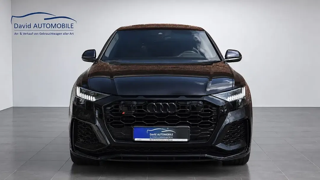 Audi RS Q8 - Thumbnail 2