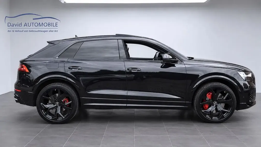 Audi RS Q8 - Thumbnail 4