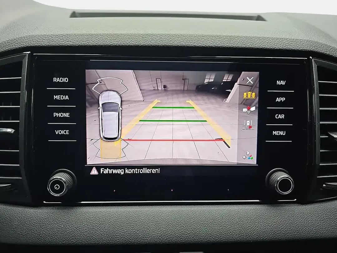 Skoda Karoq - Thumbnail 10