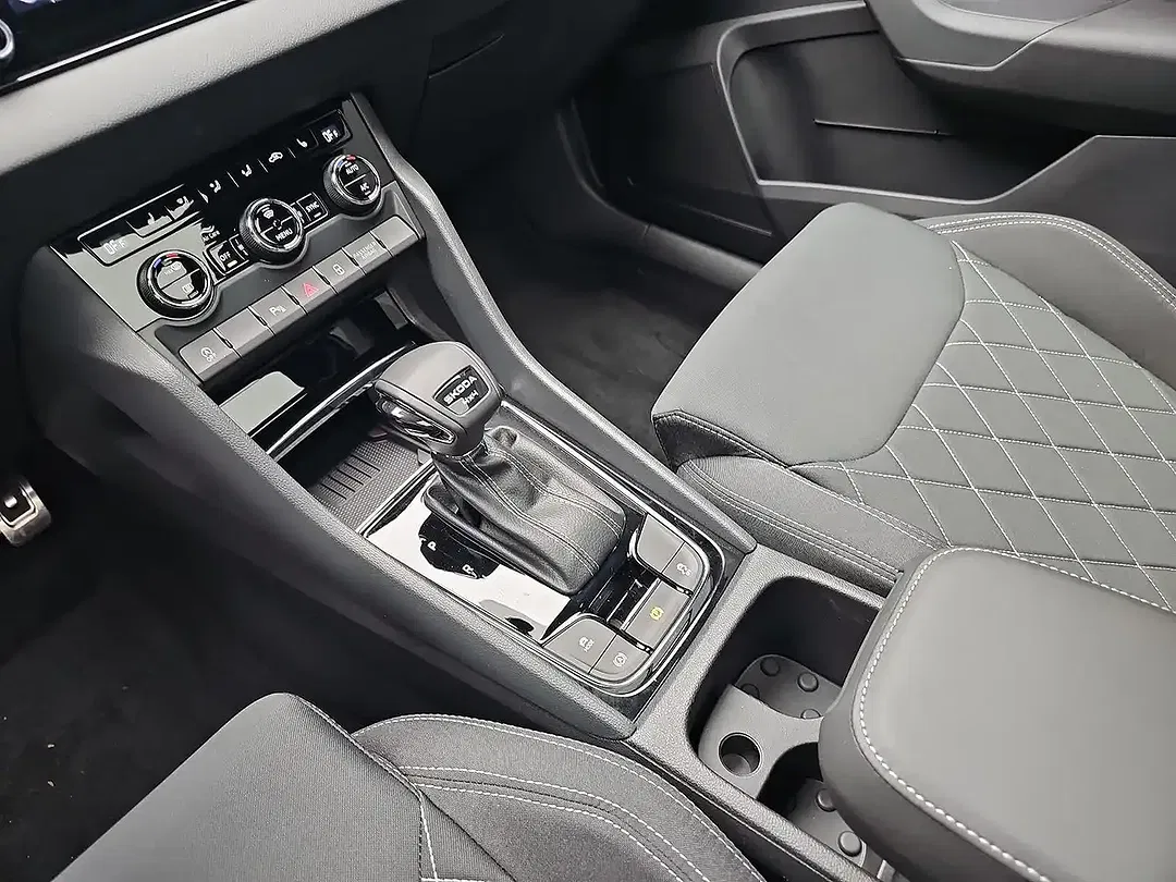 Skoda Karoq - Thumbnail 12