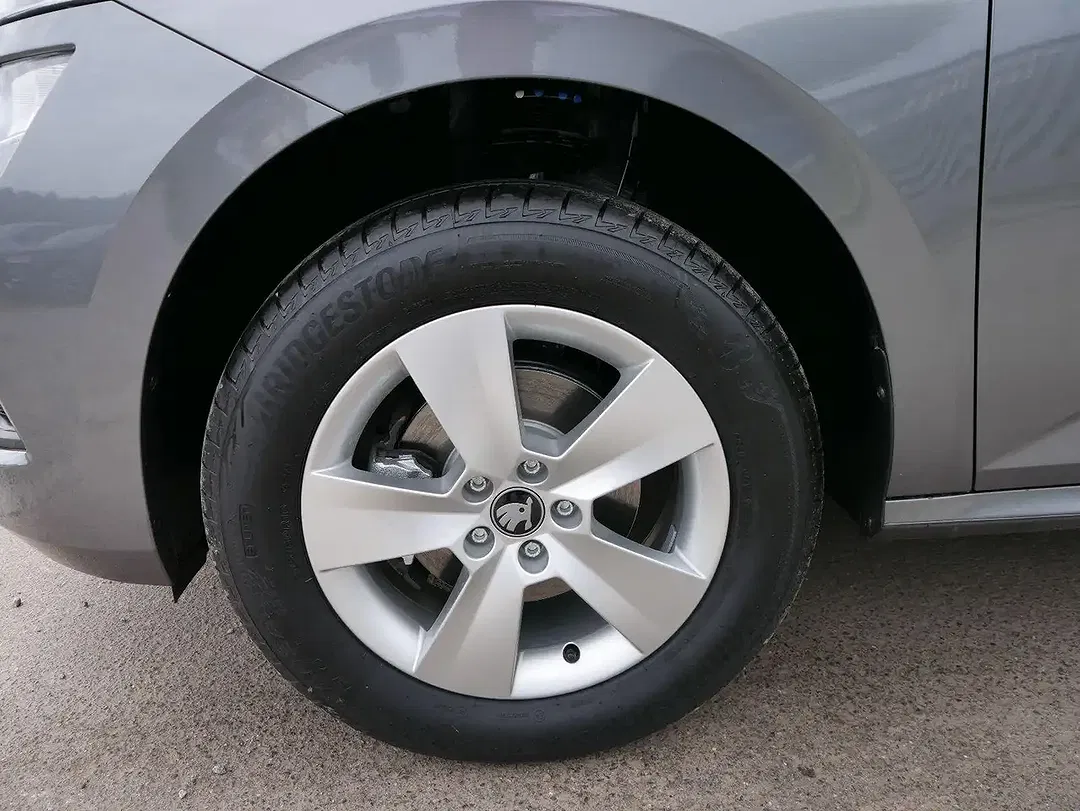 Skoda Kamiq - Thumbnail 4