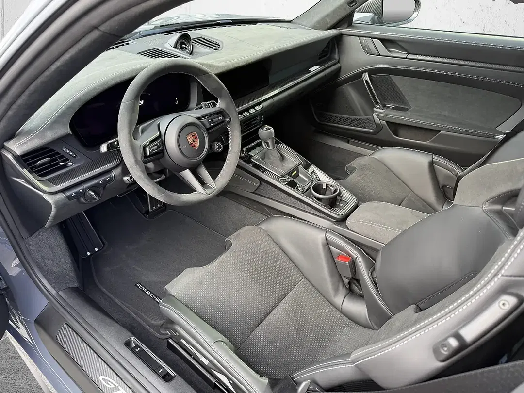 Porsche 992 - Thumbnail 7