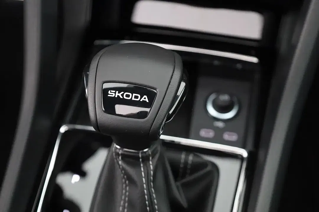 Skoda Karoq - Thumbnail 13