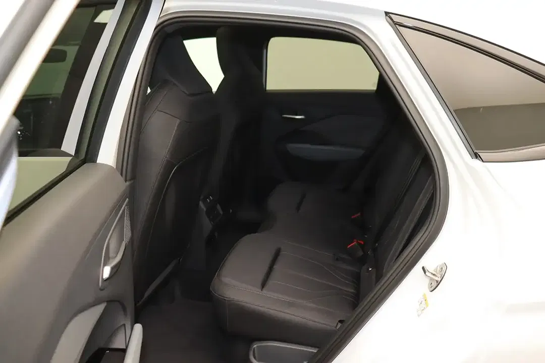 Audi Q3 - Thumbnail 12