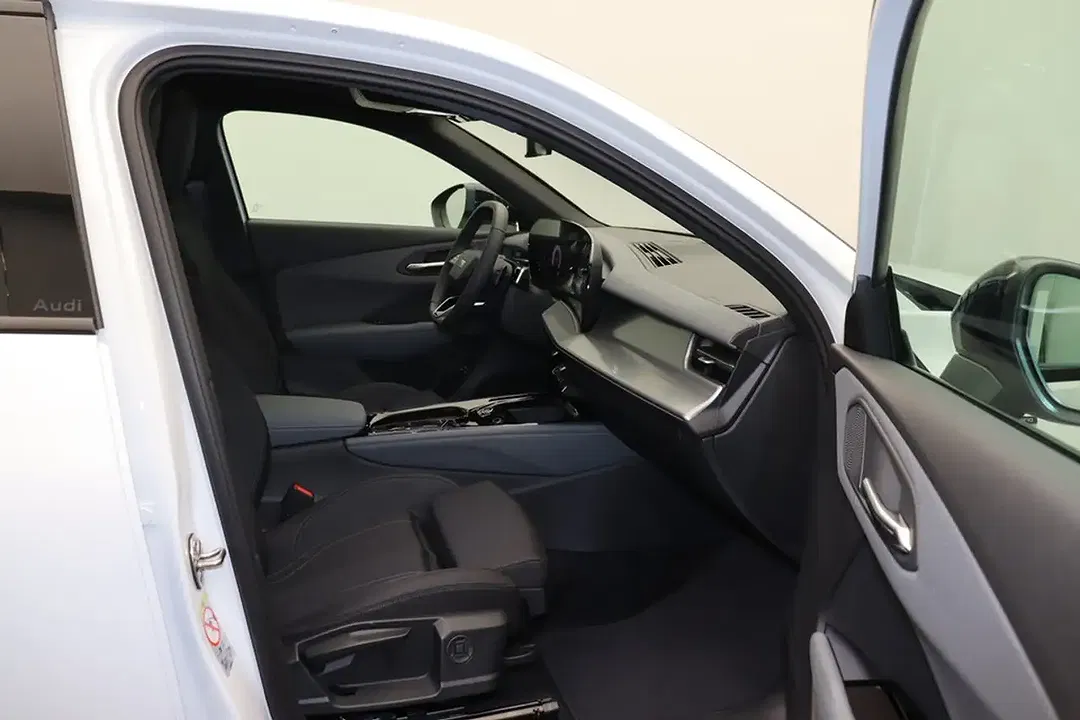 Audi Q3 - Thumbnail 14