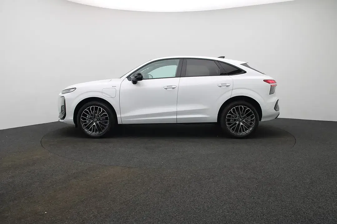 Audi Q3 - Thumbnail 2