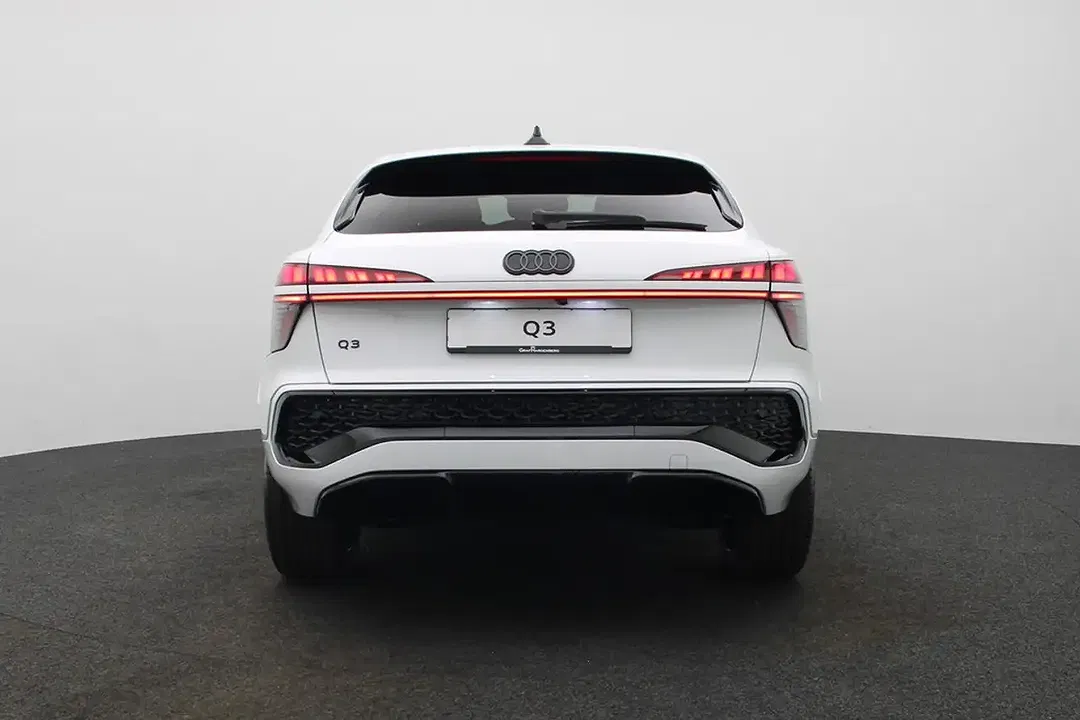 Audi Q3 - Thumbnail 4