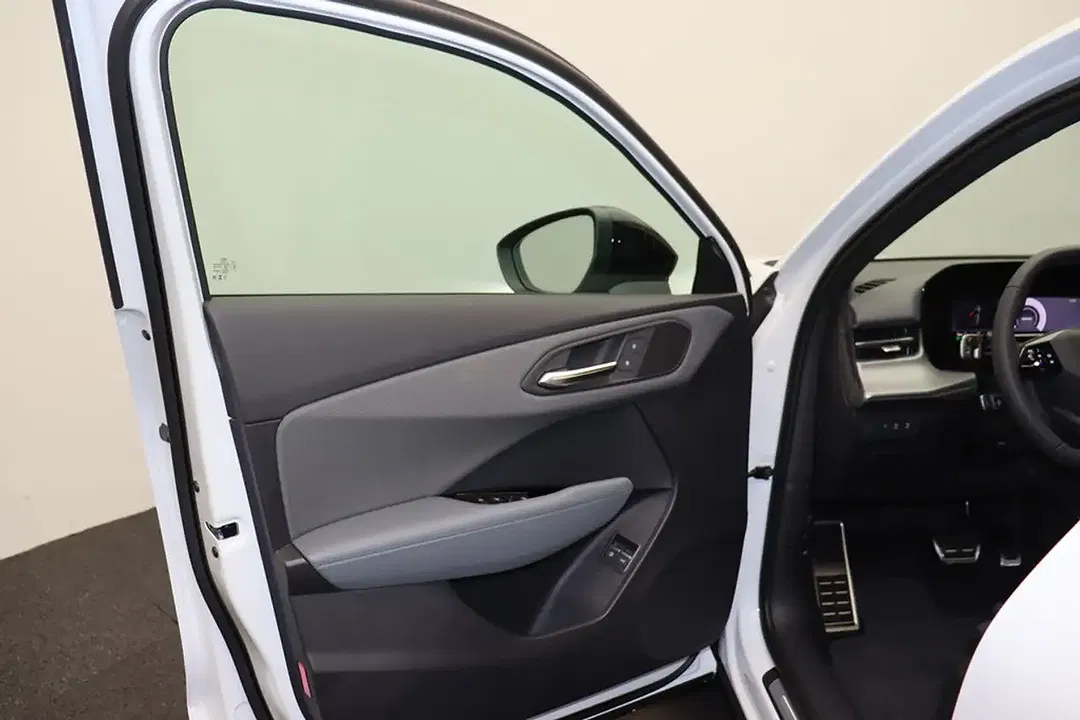 Audi Q3 - Thumbnail 7