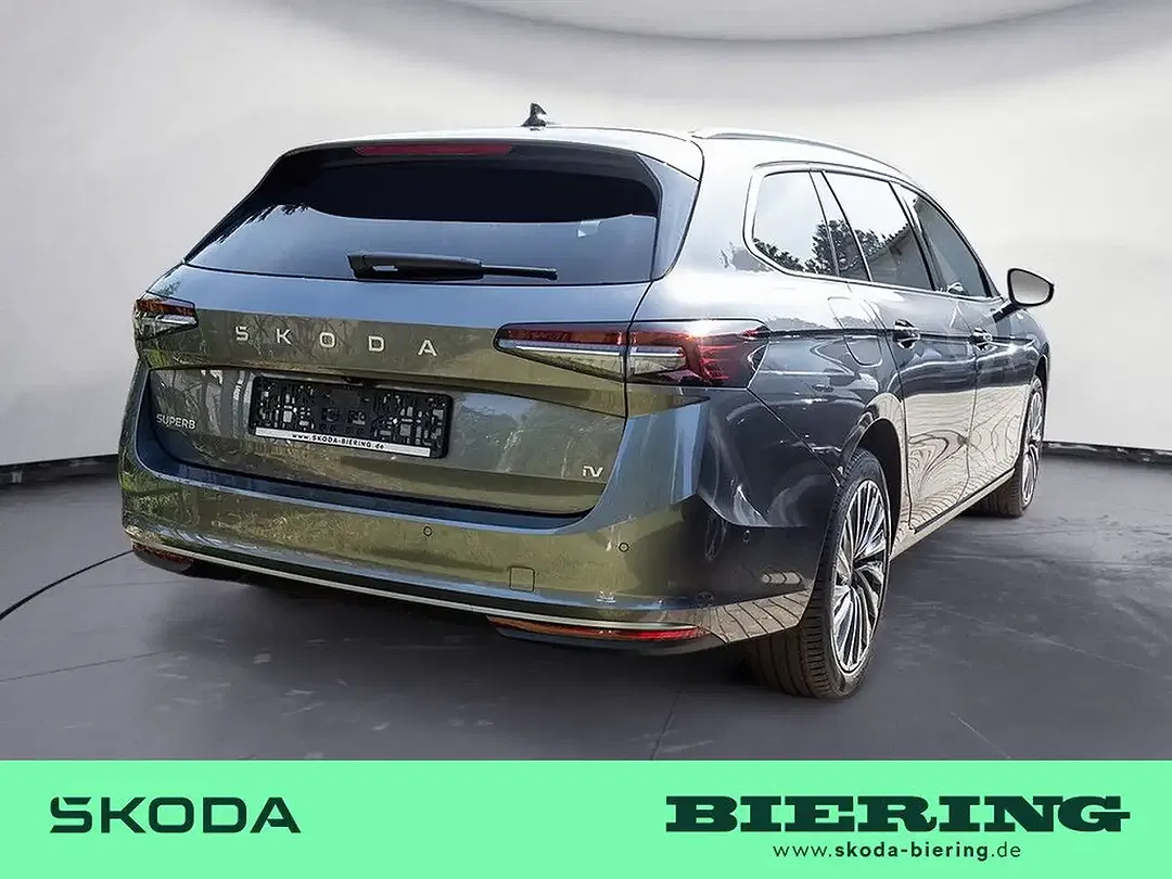 Skoda Superb - Thumbnail 3
