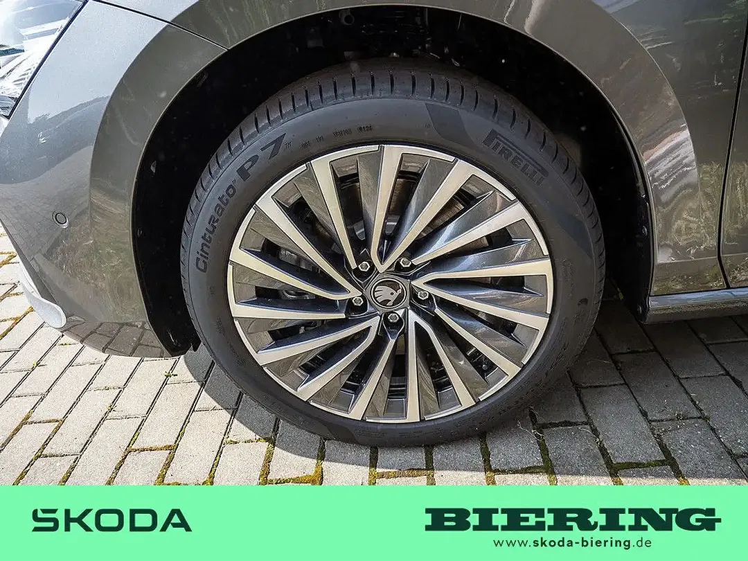Skoda Superb - Thumbnail 5