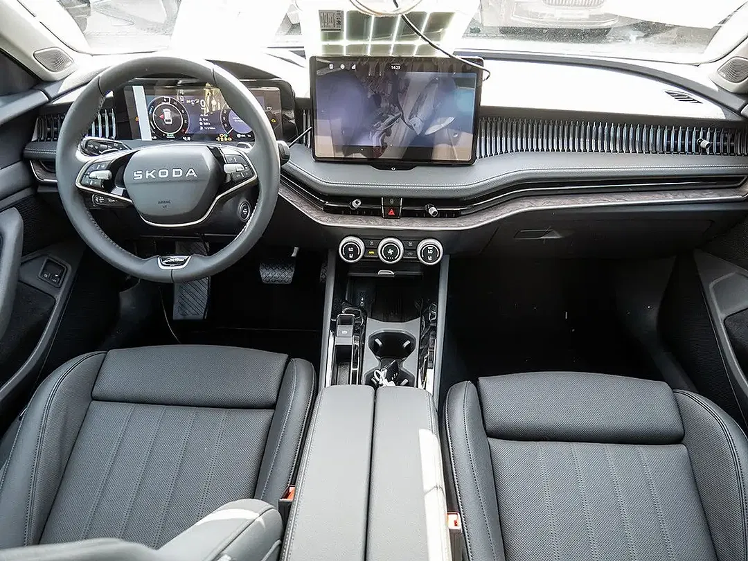 Skoda Superb - Thumbnail 6