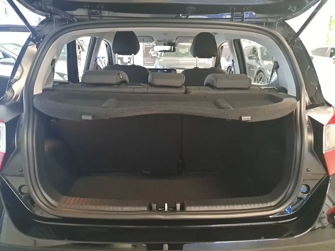 Hyundai i10 - Thumbnail 12