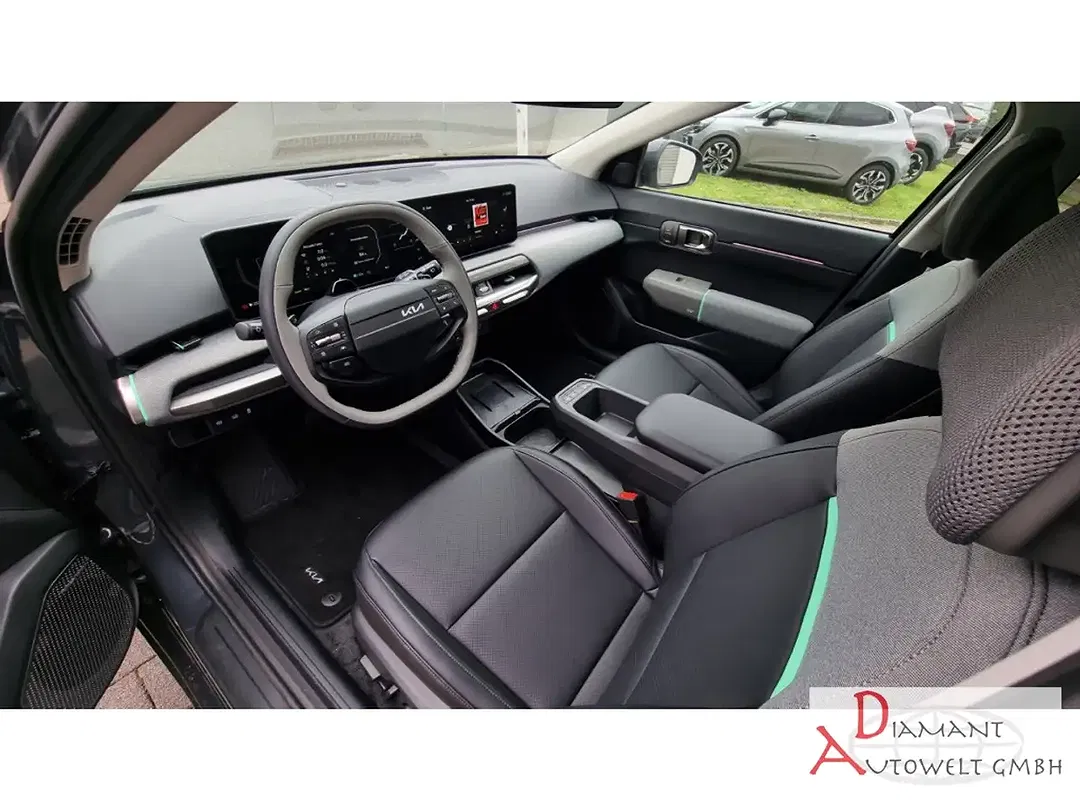 Kia EV4 - Thumbnail 5