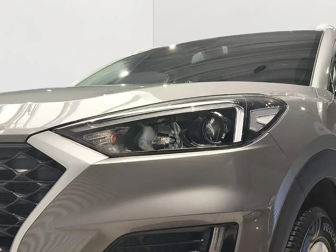 Hyundai TUCSON - Thumbnail 4