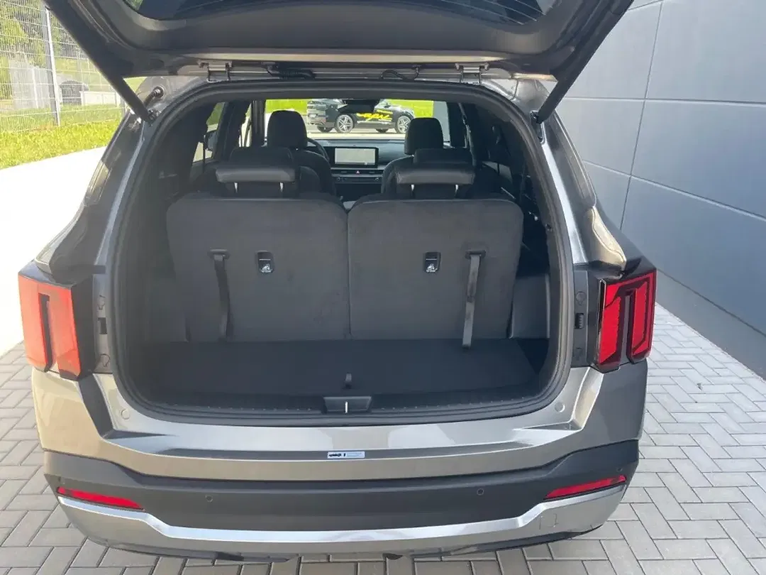 Kia Sorento - Thumbnail 13