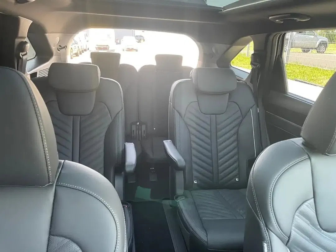 Kia Sorento - Thumbnail 14