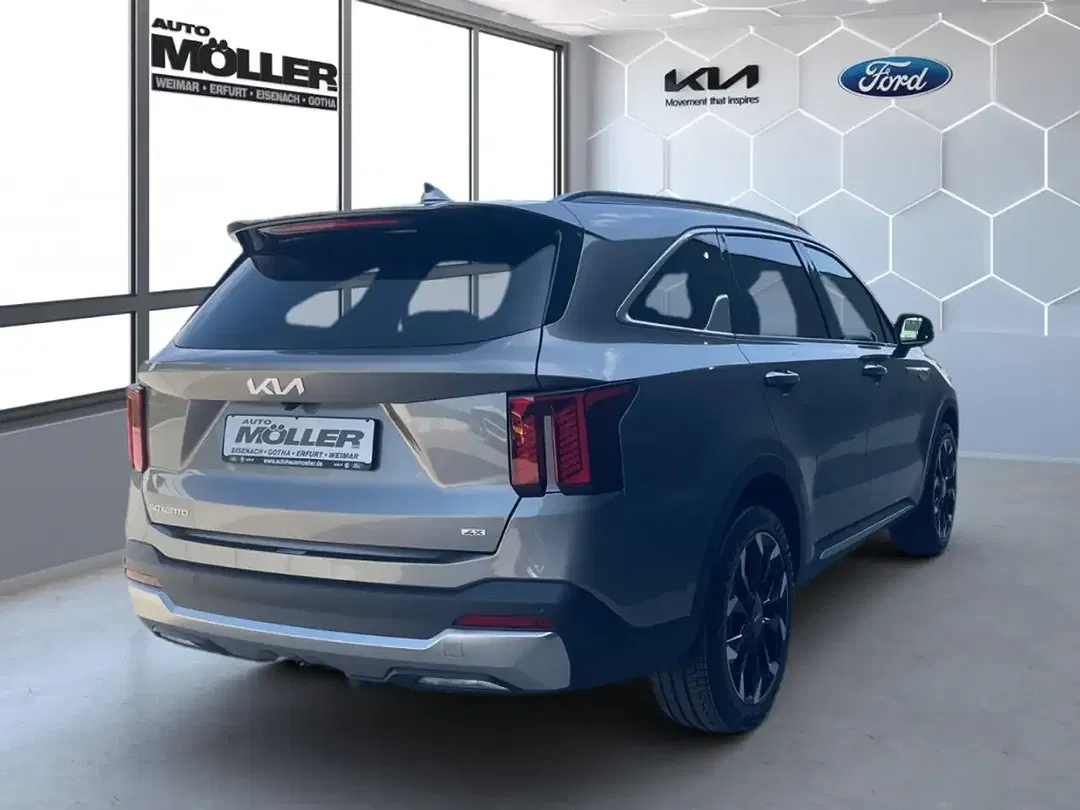 Kia Sorento - Thumbnail 3