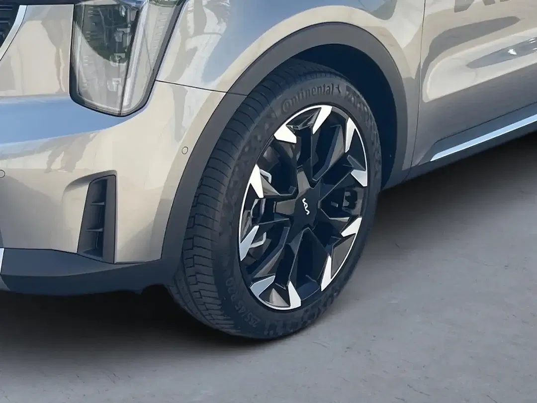 Kia Sorento - Thumbnail 6