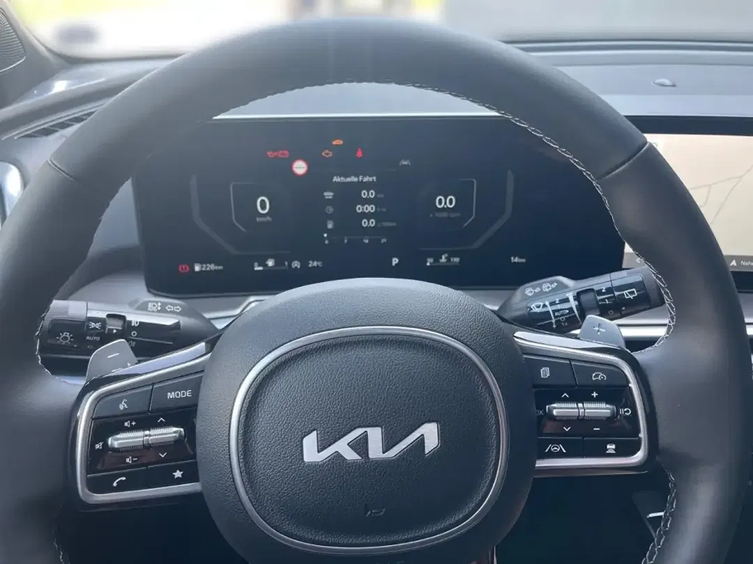 Kia Sorento - Thumbnail 8