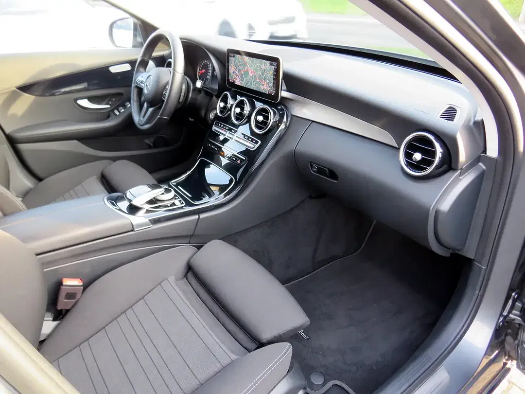 Mercedes-Benz C 220 - Thumbnail 10