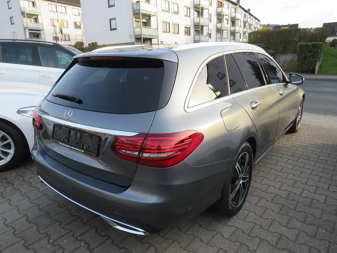 Mercedes-Benz C 220 - Thumbnail 6