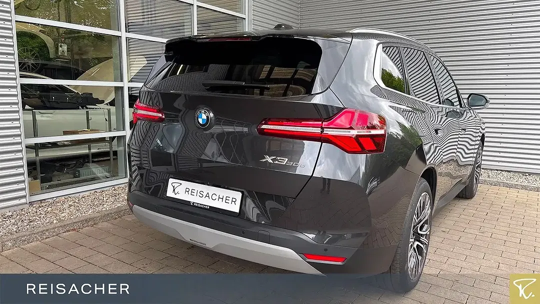 BMW X3 - Thumbnail 2
