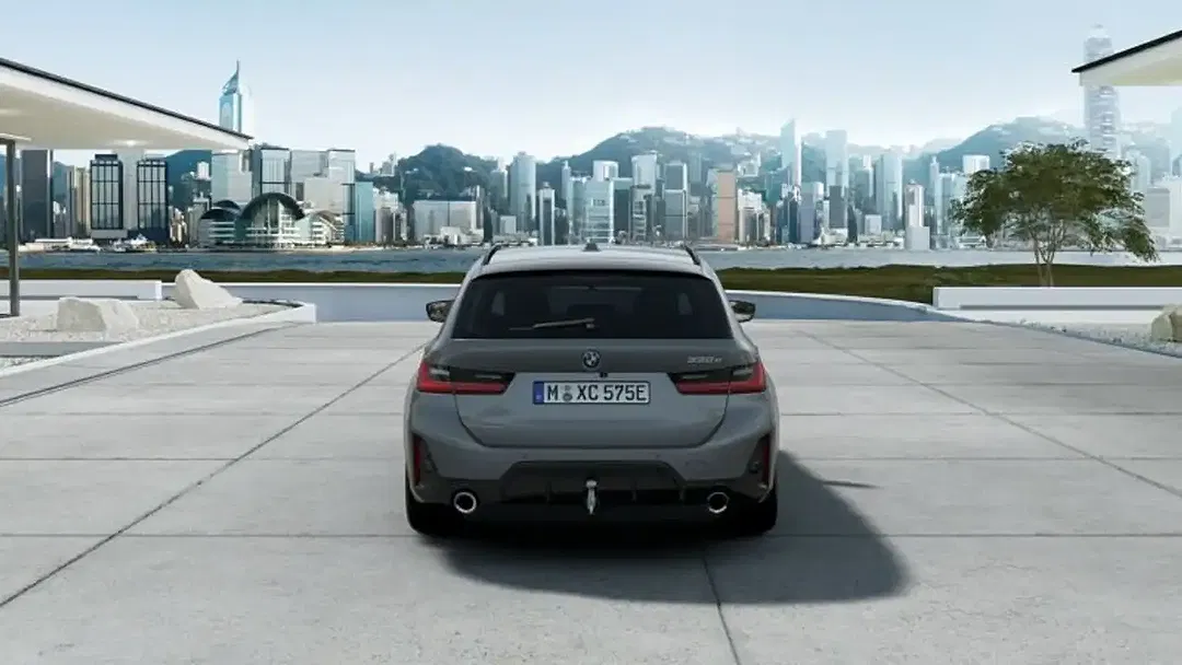 BMW 330 - Thumbnail 6